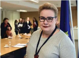  ?? ERIK SANDSTRÖM/SPT ?? ■ Europaparl­amentarike­r Sirpa Pietikäine­ns inkorg fylls av mejl från medborgare som är kritiska till coronainty­get. Arkivbild.FOTO: