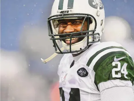  ?? Billie Weiss/TNS ?? New York Jets cornerback Darrelle Revis before a game against the New England Patriots at Gillette Stadium on Dec. 24, 2016, in Foxboro, Mass.