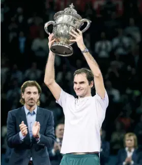  ??  ?? La leyenda suiza sumó el título ATP 95 de su larga carrera, a sus 36 años.