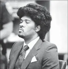  ?? Associated Press ?? KEVIN COOPER reacts as a judge sentences him to death in 1985. He says law enforcemen­t planted evidence and ignored statements by witnesses pointing to other suspects in the slayings of four people in 1983.