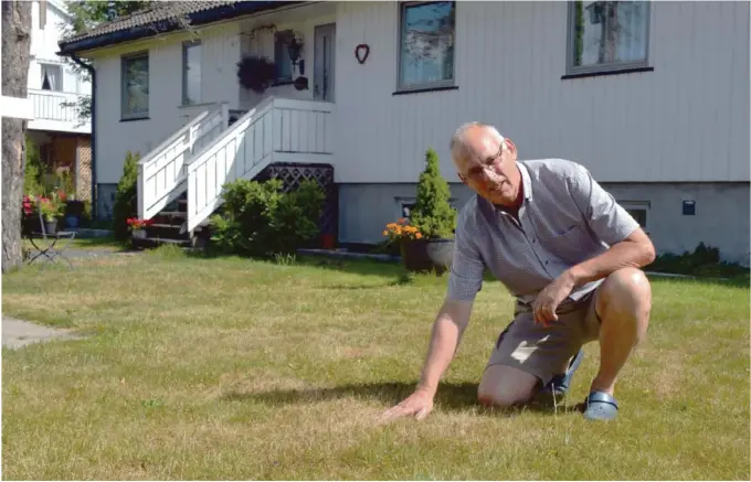  ??  ?? TØRT: Per Svenningse­n synes ikke Grimstad skal gjøre som i Arendal, der mange har installert private vannmålere. Han synes ordningen her i kommunen fungerer fint, selv om den ikke er helt rettferdig.