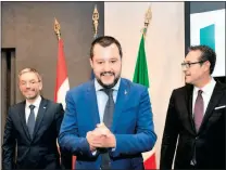  ??  ?? Herbert Kickl, Amtskolleg­e Matteo Salvini und H.-C. Strache