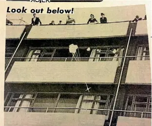  ??  ?? The great 1980 Egg Drop - a ‘‘surprising’’ 24 eggs out of 28 survived the fall intact.