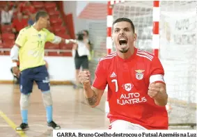  ??  ?? GARRA. Bruno Coelho destroçou o Futsal Azeméis na Luz