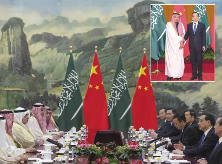  ??  ?? BEIJING: Chinese Premier Li Keqiang meets Saudi King Salman bin Abdulaziz at the Great Hall of the People. — AFP