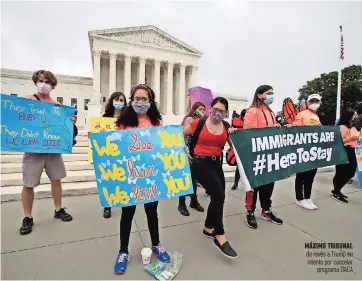  ??  ?? Máximo tribunal da revés a Trump en intento por cancelar programa DACA