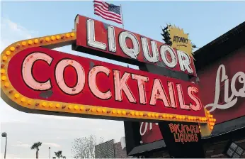  ??  ?? Back in the day, A-listers like the Rat Pack, Barbra Streisand and Clint Eastwood frequented Atomic Liquors.