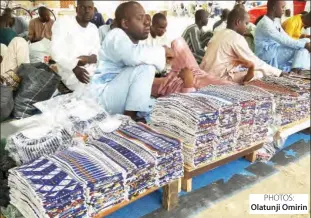  ?? PHOTOS: Olatunji Omirin IDPs display their products near the residence of the late Senator Ahmed Zannah in Maiduguri ??