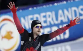  ?? PETER DEJONG ASSOCIATED PRESS ?? Laurent Dubreuil est devenu, vendredi, le premier Canadien à gagner un titre mondial au 500 mètres depuis Jeremy Wotherspoo­n, qui l’a réalisé à trois reprises, en 2003, 2004 et 2007.