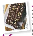  ??  ?? • 500 g de patates douces • 200 g de chocolat noir • 80 g d’huile de coco
• 40 g de sucre
• 100 g de poudre d’amandes
• 4 cuil. à s. de sirop d’agave • 50 g de farine de riz semi-complète
• 1 cuil. à c. d’extrait de vanille
• 120 g de noisettes