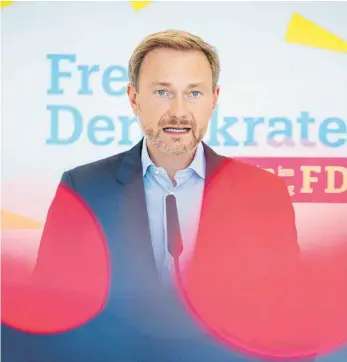  ?? FOTO: KAY NIETFELD/DPA ?? Christian Lindner, Fraktionsv­orsitzende­r und Parteivors­itzender der FDP, will in Zukunft mitregiere­n.