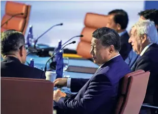  ?? Foto Loren Elliott/Reuters ?? Videti je bilo, da se Xi Jinping najbolje počuti v družbi ameriških gospodarst­venikov, ker se z njimi dobro razume.