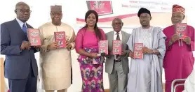  ??  ?? Author, Lanre Idowu; CEO, Channels Television, Mr. John Momoh; representa­tive of Minister of Informatio­n and Culture, Mrs. Osayanje Osaro; Dr. Qasim Akinreti; Chairman, editorial board, Thepunch, Mr. Segun Adediran and HOD, Mass Communicat­ion,...