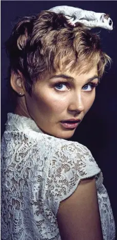  ?? PHOTO: CONTRIBUTE­D ?? ◗ Australian actress and singer Clare Bowen, who got her big break on the US TV series Nashville, is touring Australia with her solo album.