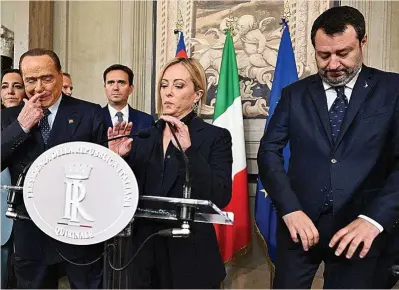  ?? ?? Giorgia Meloni, ayer tras recibir el encargo de formar gobierno por parte del presidente de la República, Sergio Matarella.