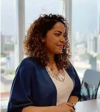  ?? Suéllen Rosim no Facebook ?? A jornalista Suéllen Rosim, 32, primeira mulher eleita em Bauru, interior de São Paulo