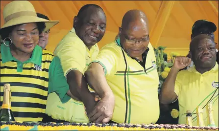  ?? IZITHOMBE NGU: KNOWLEDGE SIMELANE ?? ABAHOLI be-ANC besika ikhekhe begubha iminyaka ewu-107 leli qembu lasungulwa. Kusuka kwesobunxe­le nguNkz Baleka Mbete, uMengameli Cyril Ramaphosa,uMnu Jacob Zuma noMnu Sihle Zikalala.