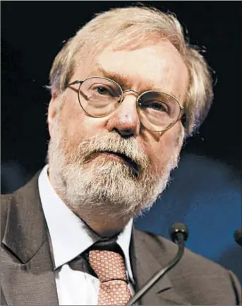  ?? SHAUN CURRY/GETTY-AFP 2009 ?? British professor Paul Collier from the University of Oxford addresses a conference in central London in 2009. His new book argues for restoring moral sensibilit­y to capitalism.