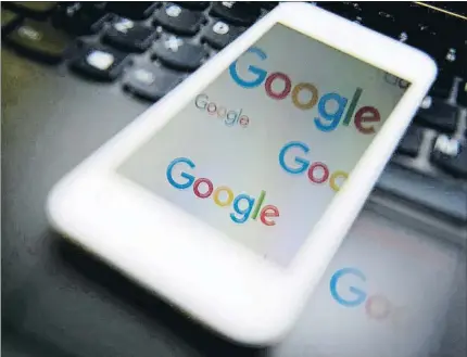  ?? LEON NEAL / AP PHOTO ?? Google busca entrar en la difusió de continguts de mitjans i negocia amb editors nord-americans