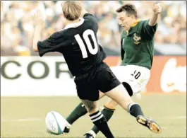  ?? PICTURE: TERTIUS PICKARD/TOUCHLINE ?? Joel Stransky kicks a drop goal for the Springboks to beat New Zealand 15-12 in the rugby World Cup final 1995.