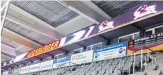  ?? Foto: Milan Sako ?? Die neue LED-Bande über den VIP-Boxen an der Westseite feiert heute ihre Premiere im Curt-Frenzel-Stadion.