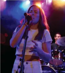  ?? Neal kowalsky / PHoto courtesy artist MaNageMeNt ?? LESSON PLAN: Veronica Stewart-Frommer, Melt’s frontwoman, is a Tufts student who’s set to graduate in 2022.