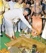  ?? DC ?? AP Chief Minister N. Chandrabab­u Naidu performs puja during the foundation stone laying ceremony for the TD central office at Atmakur, Guntur, on Sunday. —