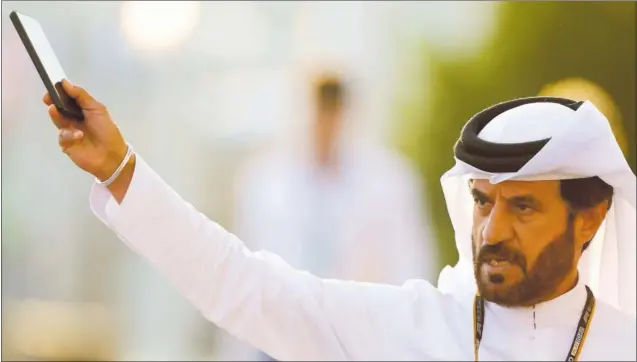  ?? ?? Mohammed Ben Sulayem, presidente de la FIA, en el ‘paddock’ del circuito de Yas Marina en el que se celebra el GP de Abu Dabi, la última cita de la temporada de la Fórmula 1.