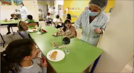  ?? (Photo Philippe Arnassan) ?? « On ne pourra jamais garantir qu’il n’y ait aucune contaminat­ion à l’école mais on peut les limiter au maximum avec des mesures», a assuré, hier, Gabriel Attal.