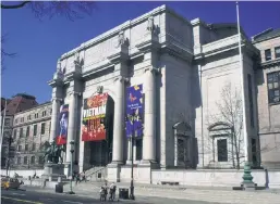  ?? ?? The largesse of Jewish banking dynasties helped build the Natural History Museum in Manhattan and fund immigrant families’ moves to Texas (B’nai Israel Synagogue in Galveston, right).