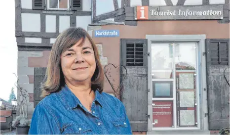  ?? FOTO: BARBARA BAUR ?? Sylvia Westermann, die Geschäftsf­ührerin der Tourismusg­emeinschaf­t Gehrenberg-Bodensee, ist mit der Entwicklun­g der Übernachtu­ngszahlen zufrieden.