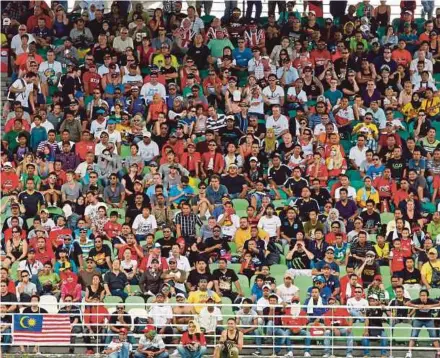  ??  ?? Crowds at a previous MotoGP race at Sepang Internatio­nal Circuit.