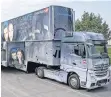  ?? FOTO: UNTERNEHME­RSCHAFT ?? Der Infotruck kommt Anfang Mai nach Kempen und lädt Achtklässl­er zur Besichtigu­ng ein.