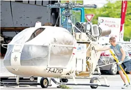  ?? /EFE REUTERS ?? El helicópter­o robado fue recuperado horas más tarde en un aeropuerto