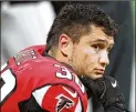  ?? CURTIS COMPTON / CCOMPTON@AJC. COM ?? Fullback Ricky Ortiz is being counted on to help reverse the Falcons’ woeful record in thirdand-short conversion­s in vital game situations.