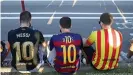  ??  ?? Fans protestier­ten im August 2020 gegen einen Abschied von Lionel Messi und für den Rücktritt von Präsident Bartomeu