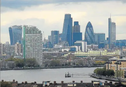  ?? JIM DYSON / GETTY ?? Una panorámica con algunos de los nuevos rascacielo­s que están tomando la City de Londres