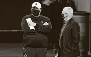  ?? Vernon Bryant / TNS ?? Jerry Jones refuses to second-guess his hiring of coach Mike Mccarthy, who likewise has stood by even the hiring of defensive coordinato­r Mike Nolan and the ill-fated Thanksgivi­ng fake punt.