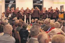  ?? FOTO: JOHANNES REICHERT ?? Der Männerchor aus Altmannsho­fen überzeugte mit einem schmissige­n Programm.