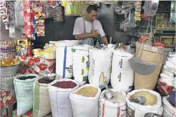  ?? ?? Inflación. Los precios al consumidor en El Salvador ascendiero­n al 7.66 % en agosto, según BCR.