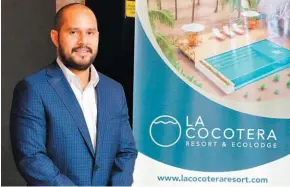  ??  ?? Experienci­a. Diego Velasco, gerente general de La Cocotera Resort &amp; Ecolodge, invitó a todo el público a que gocen de la paz y relajación que sus instalacio­nes ofrecen.