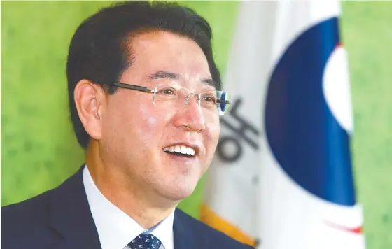  ?? Courtesy of Ministry of Agricultur­e, Food and Rural Affairs ?? Agricultur­e Minister Kim Young-rok speaks during a recent interview with The Korea Times at his office in Sejong, an administra­tive city 130 kilometers south of Seoul.