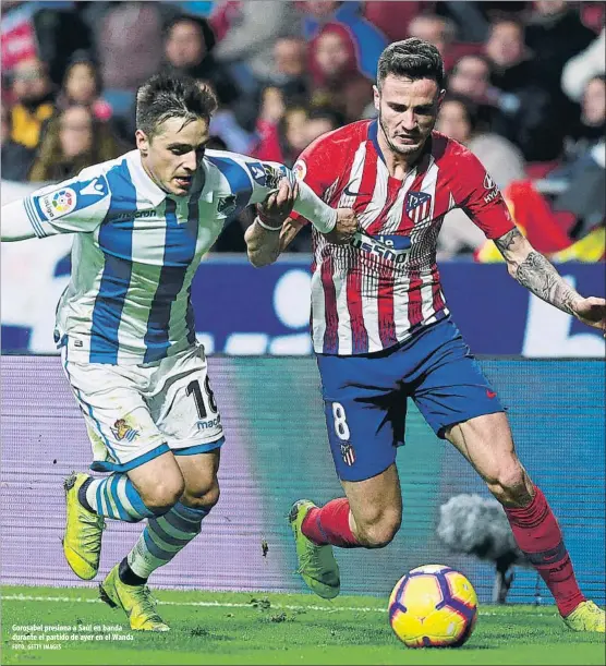  ?? FOTO: GETTY IMAGES ?? Gorosabel presiona a Saúl en banda durante el partido de ayer en el Wanda