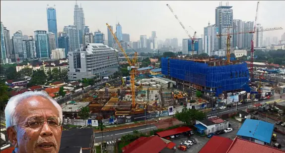  ?? — FAIHAN GHANI/ The Star ?? Controvers­ial land: A general view of the constructi­on on Felda land near Jalan Semarak, Kuala Lumpur.