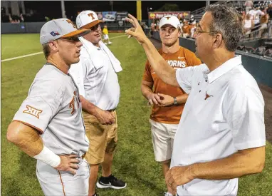  ?? STEPHEN SPILLMAN / FOR AMERICAN-STATESMAN ?? UT athletic director Chris Del Conte (right, with Kody Clemens, Roger Clemens and quarterbac­k Sam Ehlinger) has begun making changes and encourages fans to be proud to be Longhorns.