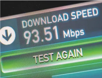  ?? FOTO: DPA ?? Sogenannte Speedtests helfen beim Messen der Anschlussg­eschwindig­keit. Die ist oft zu niedrig.