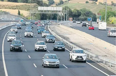  ?? Matró erd
Cl ?? El desmantell­ament dels peatges a la Roca ha desconnect­at el punt on s’incorporav­a el carril addicional