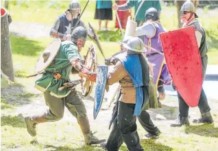  ?? Photos / Paul Taylor ?? The 2022 gathering of the National Associatio­n of Ancient and Medieval Arts (NAAMA) took place over the long weekend in Rissington, and attracted clubs from across the country.