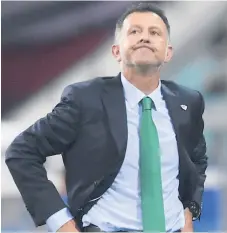  ??  ?? COLOMBIANO. Juan Carlos Osorio fue expulsado el domingo en el juego por el tercer lugar de la Copa Confederac­iones.