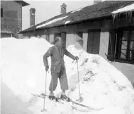  ?? Foto: privat ?? Schulmeric­h 1947 beim Skifahren.